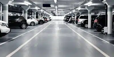 Investir dans une place de parking tout ce qu'il faut savoir avant de se lancer