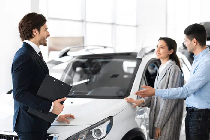 passer par un mandataire auto lors de l’achat de sa voiture