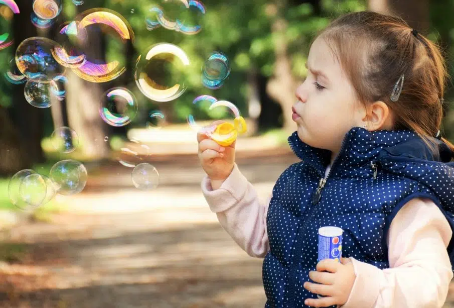 Pourquoi choisir une tirelire dinosaure pour son enfant ?